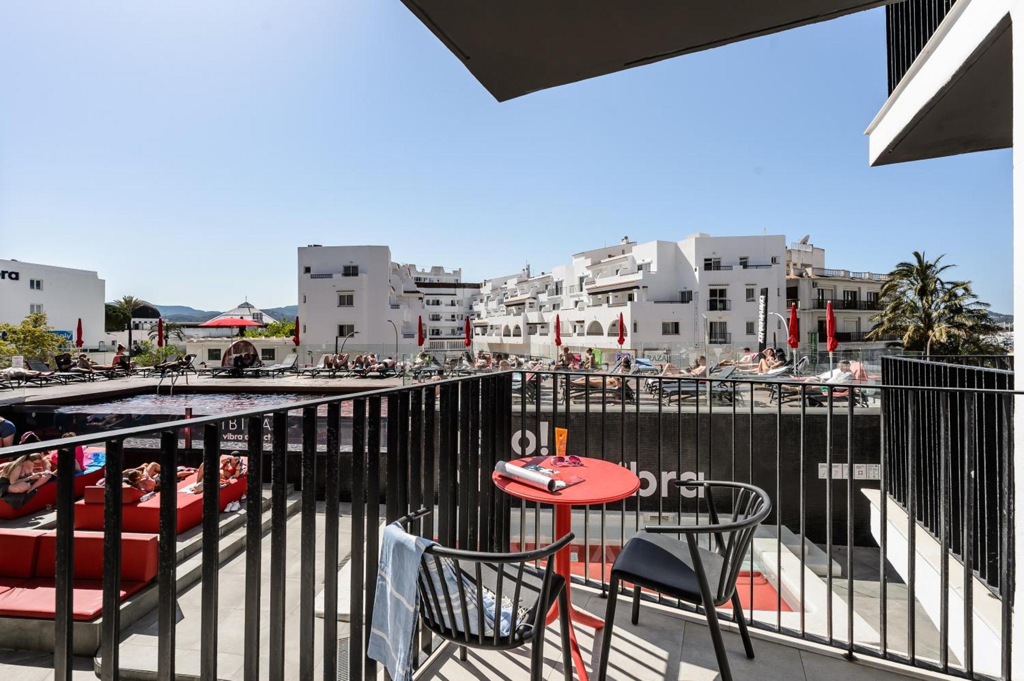 Hotel Vibra District - Adults Only Sant Antoni de Portmany Exterior foto