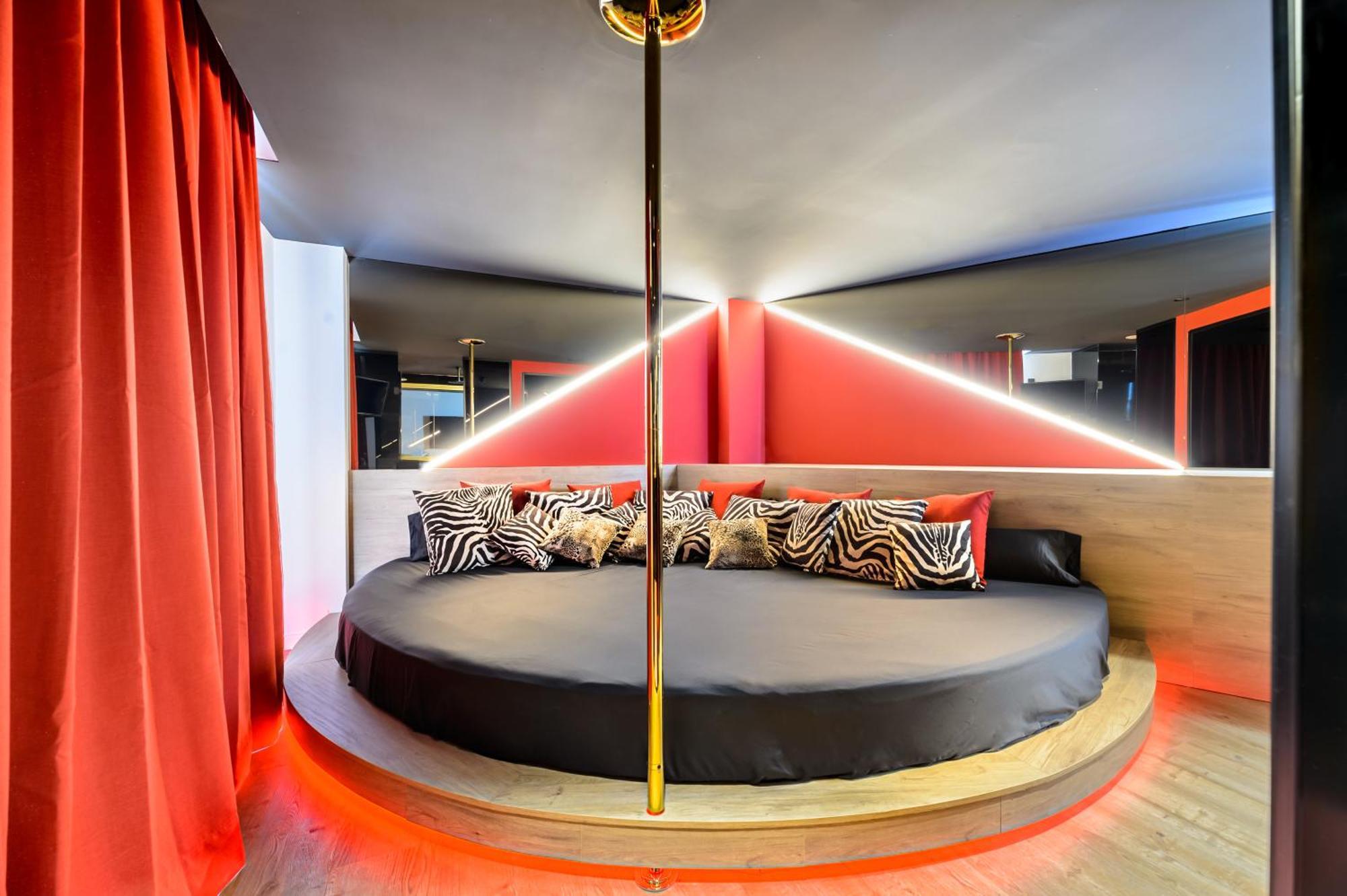 Hotel Vibra District - Adults Only Sant Antoni de Portmany Exterior foto