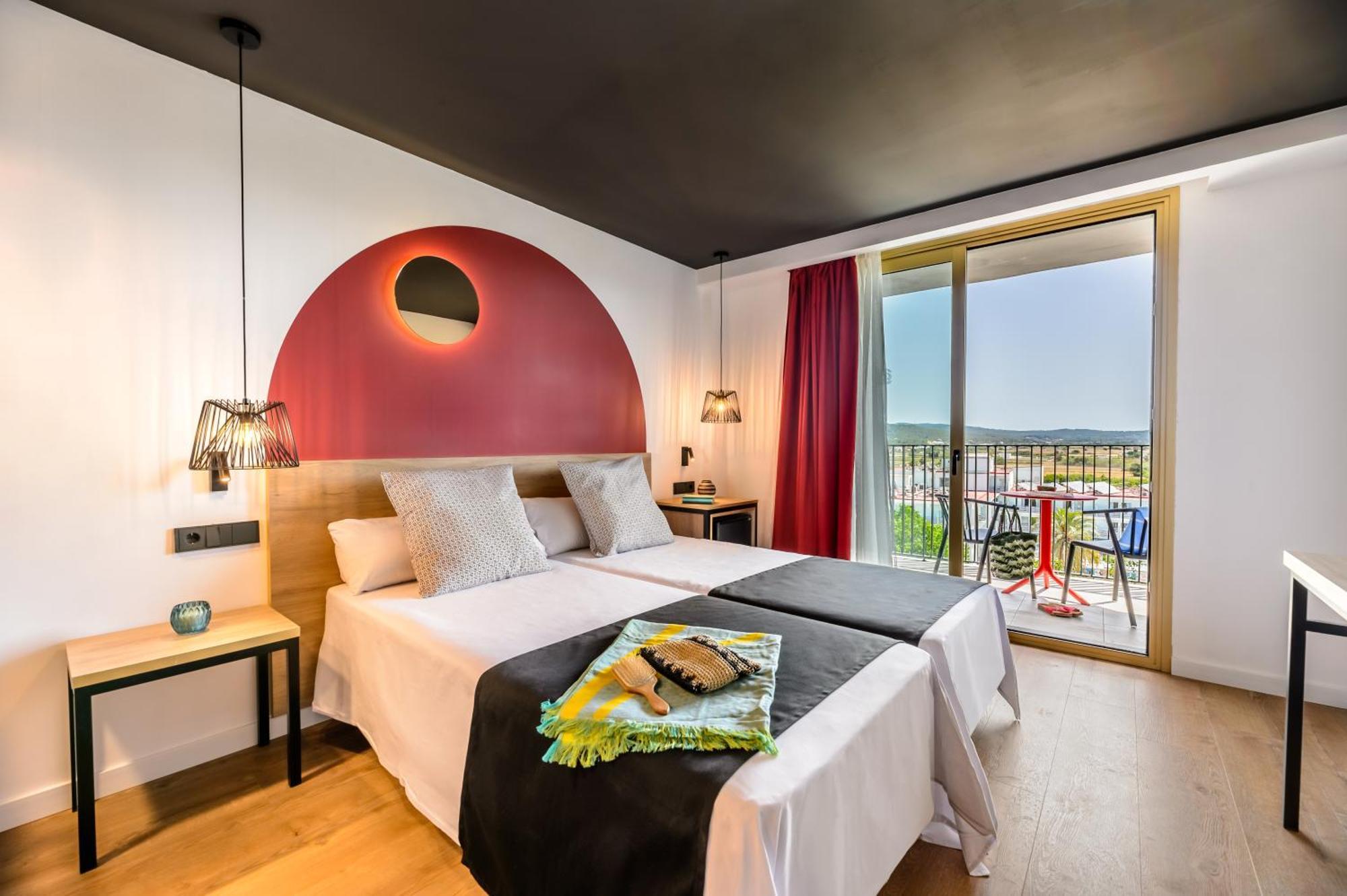 Hotel Vibra District - Adults Only Sant Antoni de Portmany Exterior foto