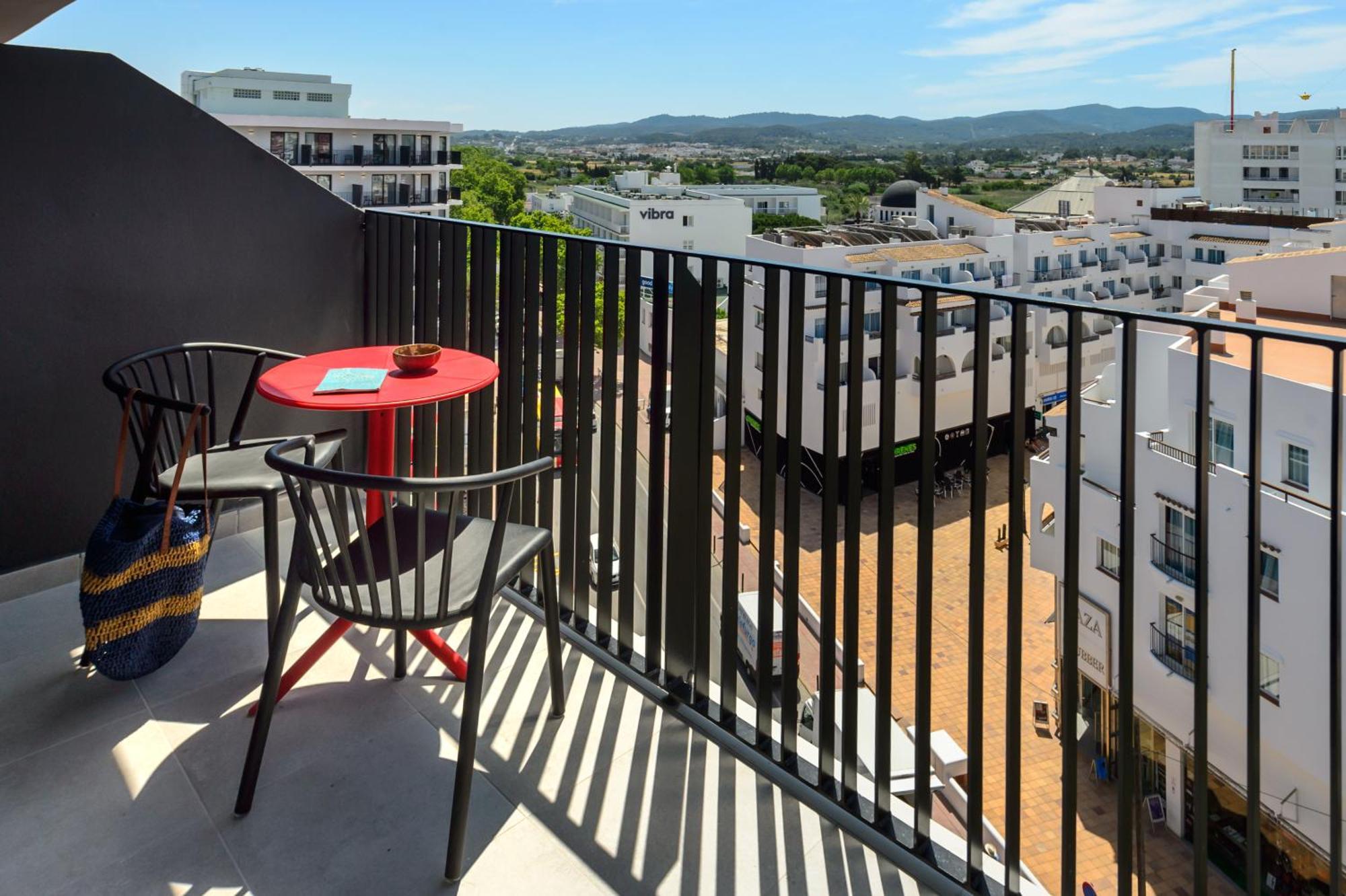Hotel Vibra District - Adults Only Sant Antoni de Portmany Exterior foto